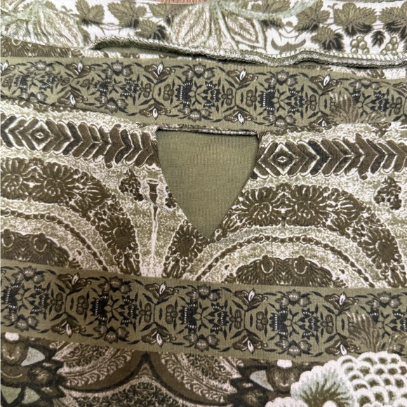 Guess Off Shoulder Dress KeyHole Front Short Sleeve Floral Olive Green Large - Picture 8 of 10